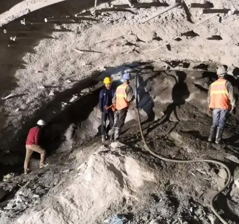 吴川拱顶带模注浆料的施工流程及注意事项